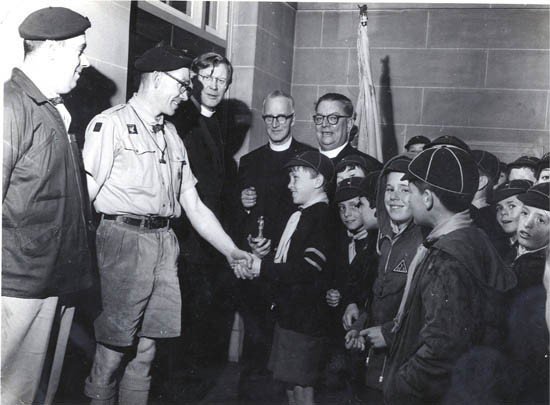 Anthony-receiving-his-Trophy