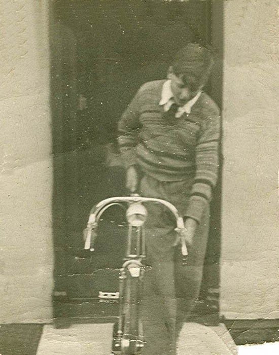 Jim-Allen-age-13-1950.-New-Raleigh-bike