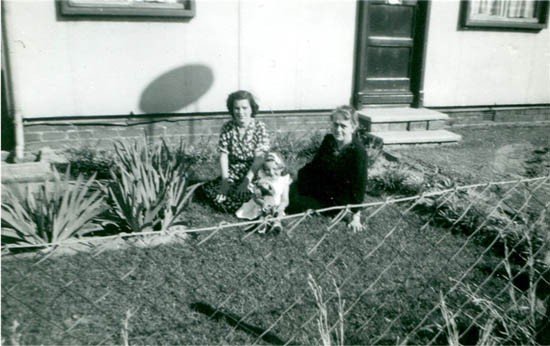 Kerr-Family-July-1951