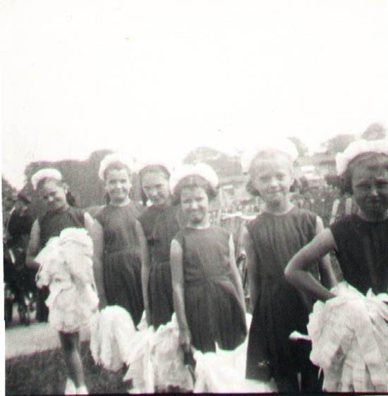 Morris-Dancing