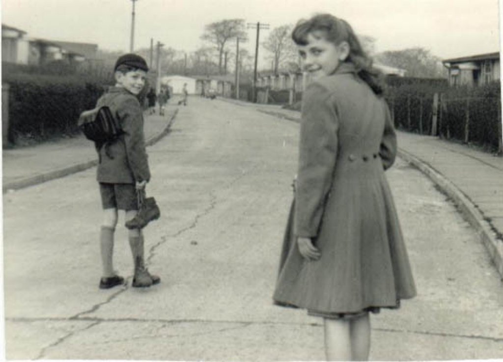 Z1_PhilipSandraWardGoingToSchool_15BesfordRdWard_r