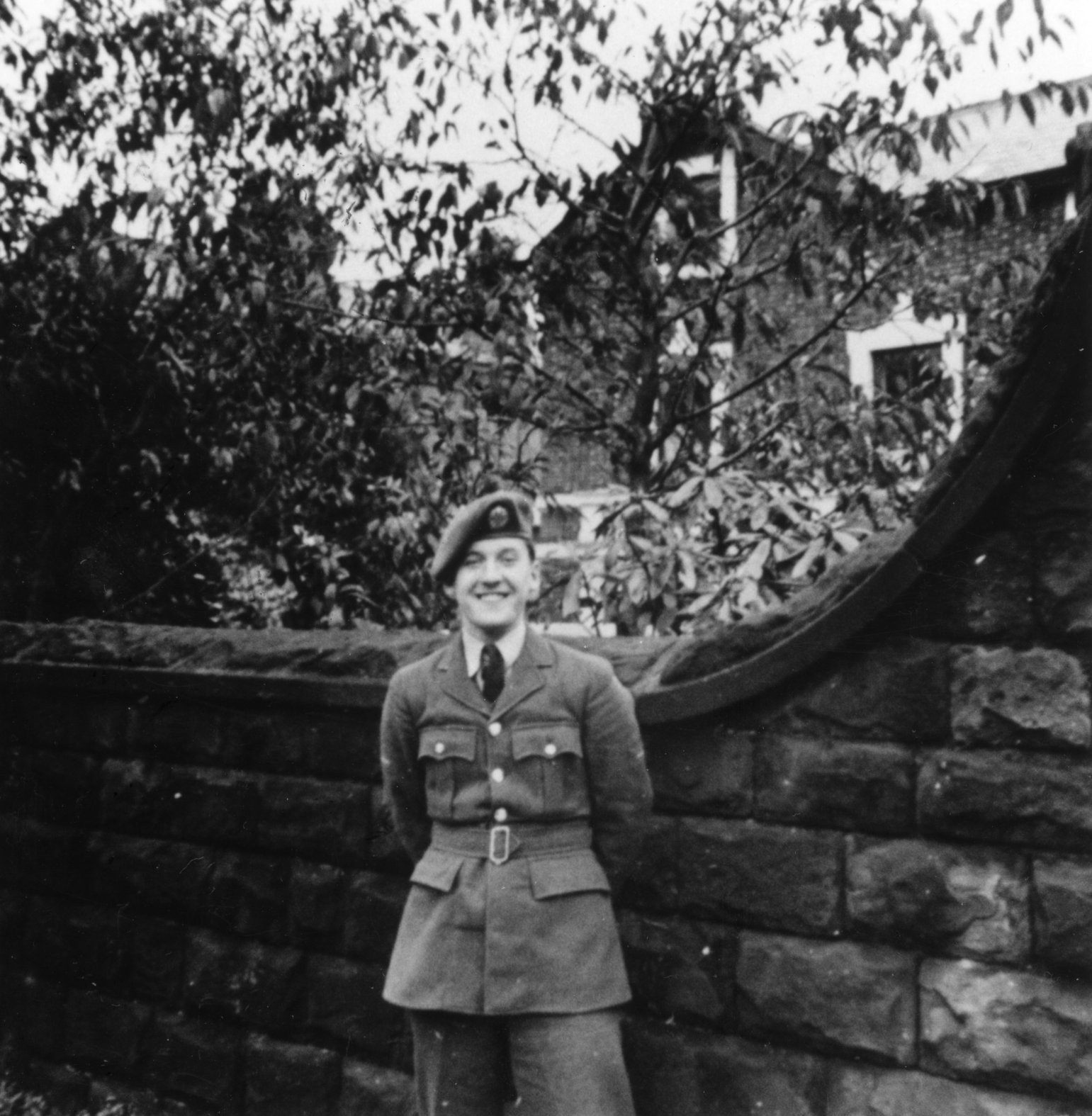 J7_e8404agk_0005_geokeen1955-E-Keen