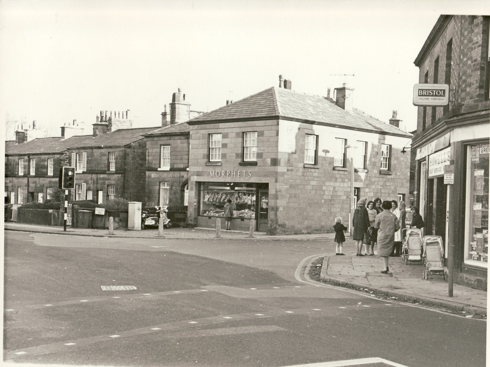 Butchers-rebuilt-in-Woolton-stone