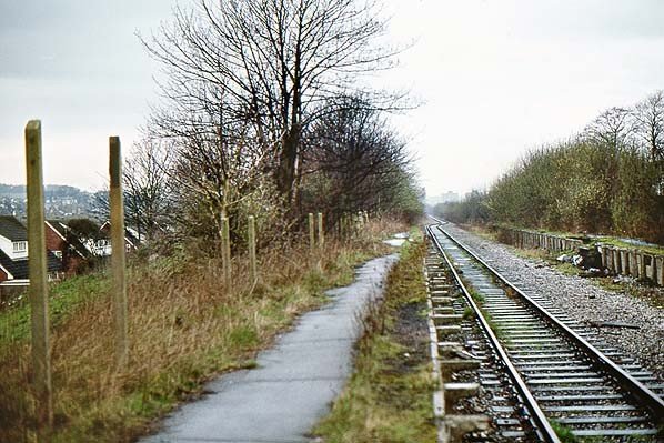 Station1977-looking-north-from-the-northbound-platform-in-March-1977