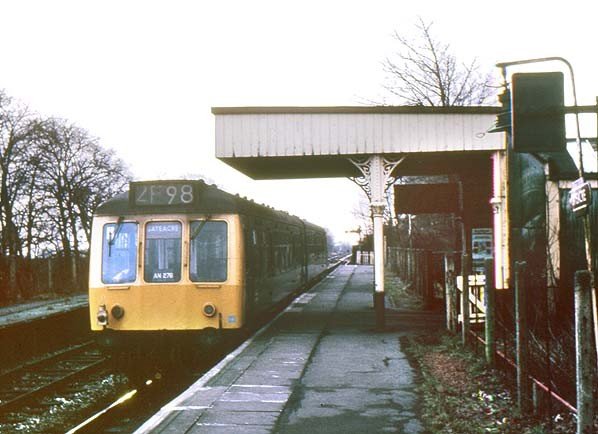station1971-Liverpool-Central-service-about-to-depart-from-Gateacre-in-1971