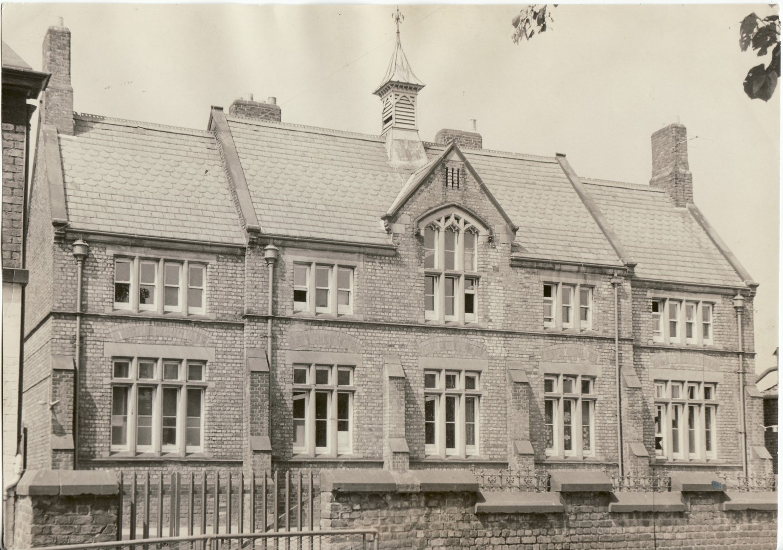 Cof-E-school-1879