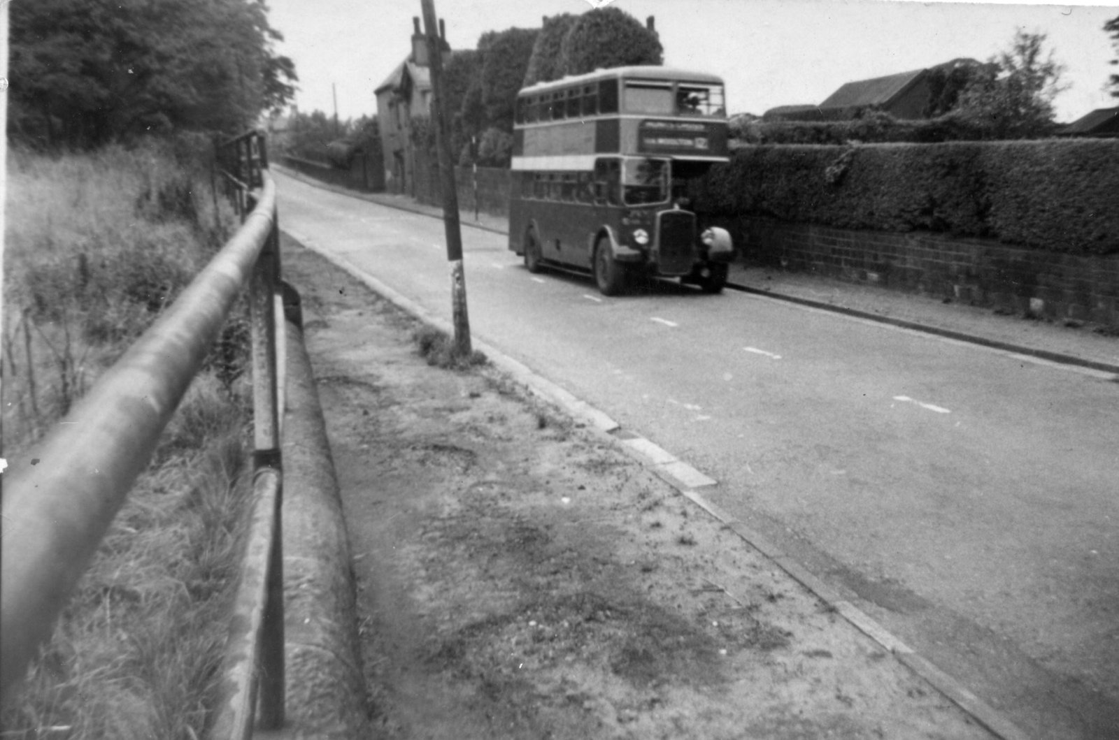 C2_e8404ek_0003_wooltonrd1949-E-Keen