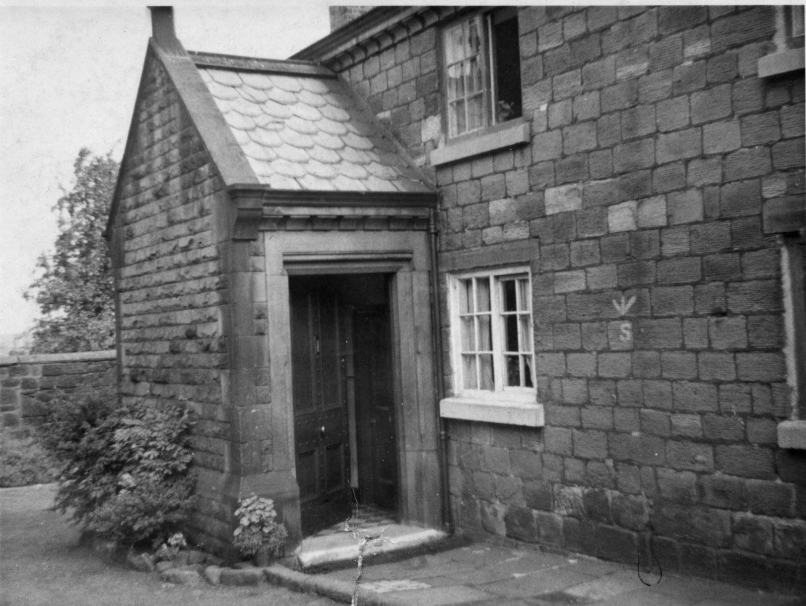 J2_e8404ek_0004_smithyhouse1950-E-Keen